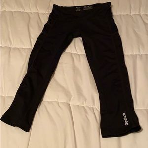 Reebok workout short pants like new B2-265